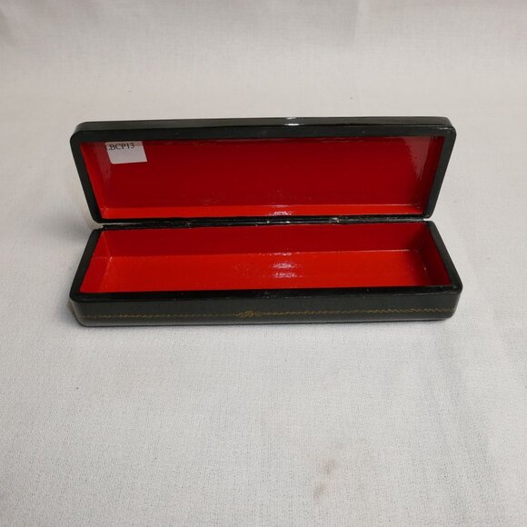 Russian Hand-Painted 7x2 Black Lacquer Box With Troika Scene & Red Interior VTG - Picture 2 of 8